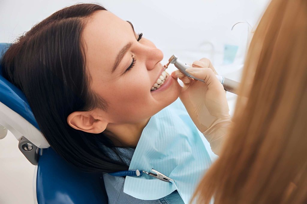 Dental cleaning in Midtown Toronto